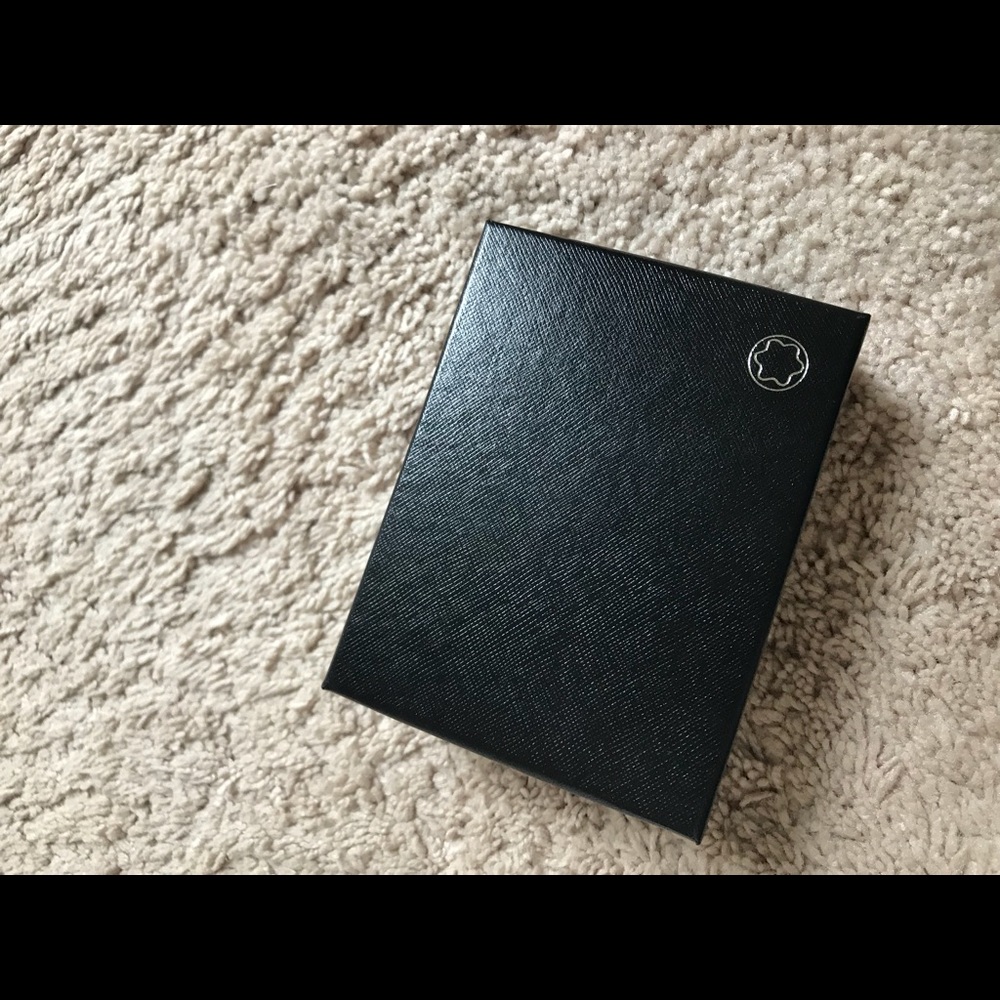 Mont blanc wallet box
